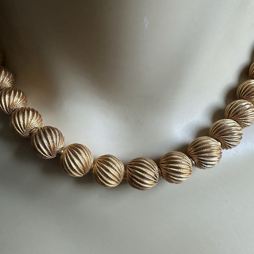 VTG Castlecliff Ball Bead Necklace 17 Inch Brushed Gold Plated‎ Signed Elegant - Picture 5 of 11